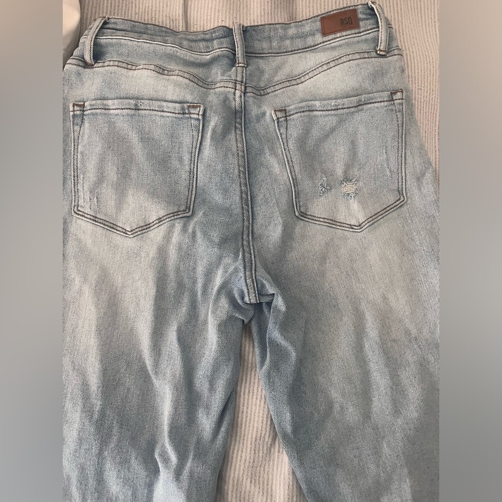 High Rise Straight Leg Ripped Jeans - Picture 4 of 4